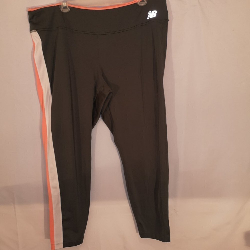 New Balance Dry Ladies Elastic & Tie Waist Ankle Length Leggings
